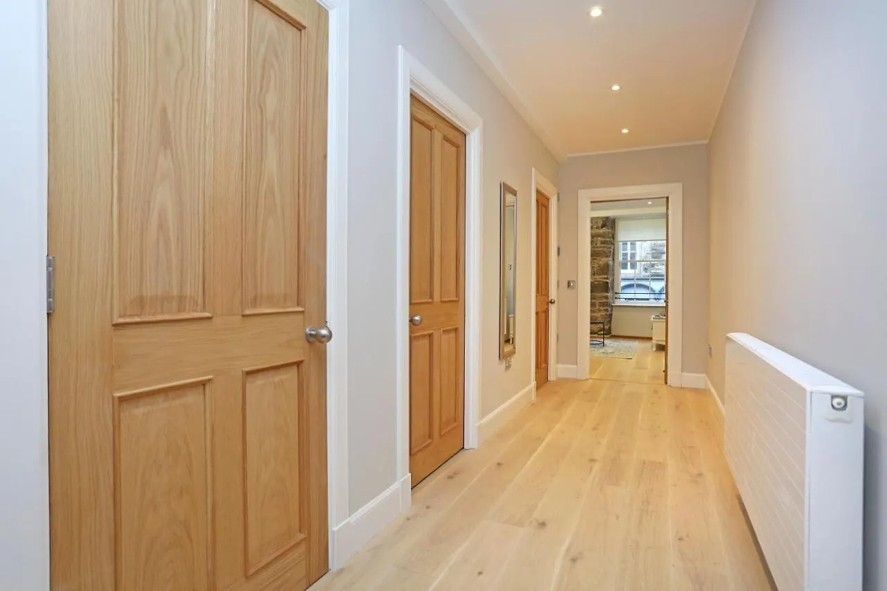 Joivy Beautiful 2 Bed Flat On The Royal Mile Apartment Edinburgh