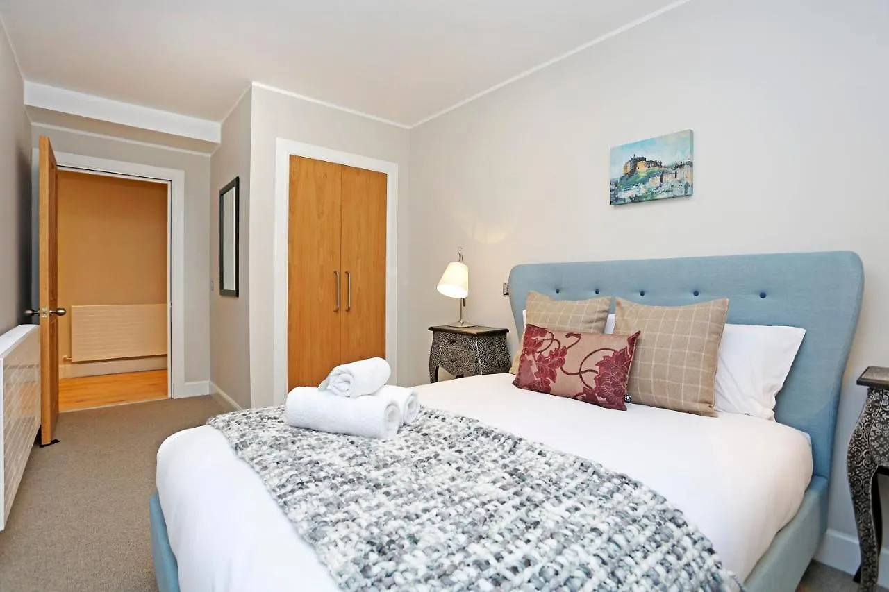 Joivy Beautiful 2 Bed Flat On The Royal Mile Apartment Edinburgh