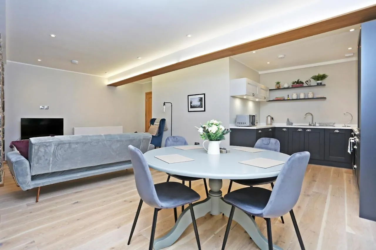 Joivy Beautiful 2 Bed Flat On The Royal Mile Apartment Edinburgh